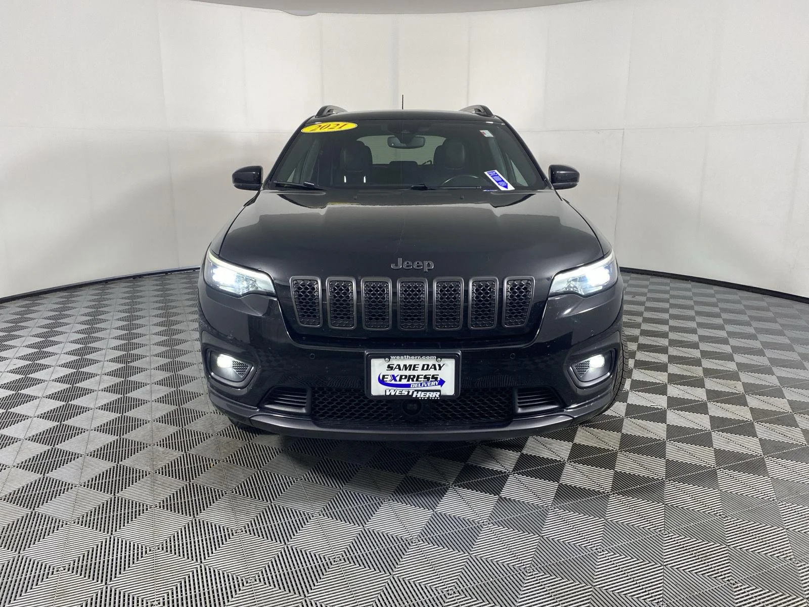 Used 2021 Diamond Black Crystal Pearlcoat Jeep High Altitude image 2