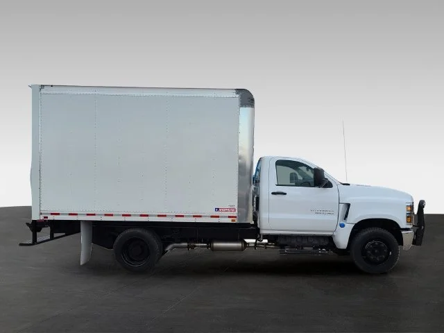 Used 2023 White Chevrolet 1WT image 4