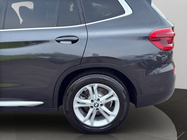 Used 2021 Dark Graphite Metallic BMW xDrive30i image 24