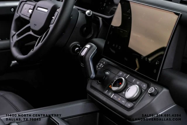 New 2026 Fuji White Land Rover X-Dynamic SE image 25