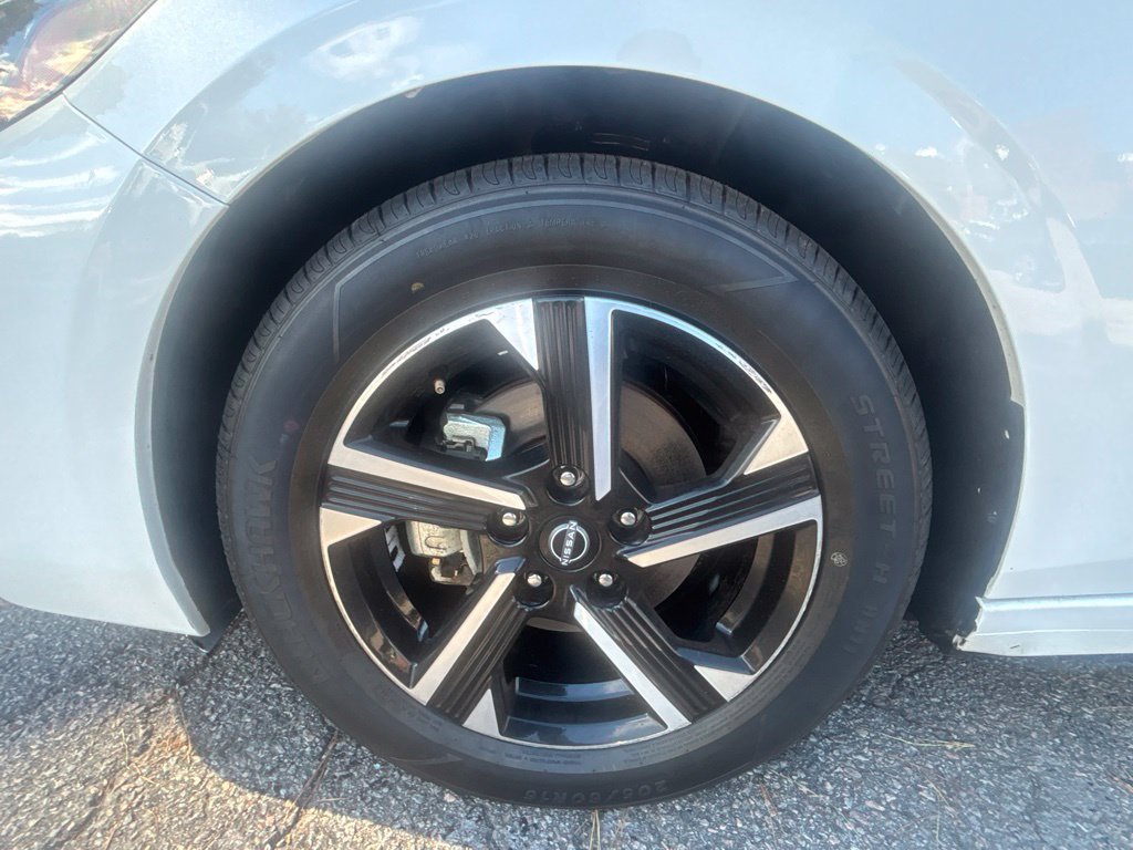 Used 2024 White Nissan SV image 26