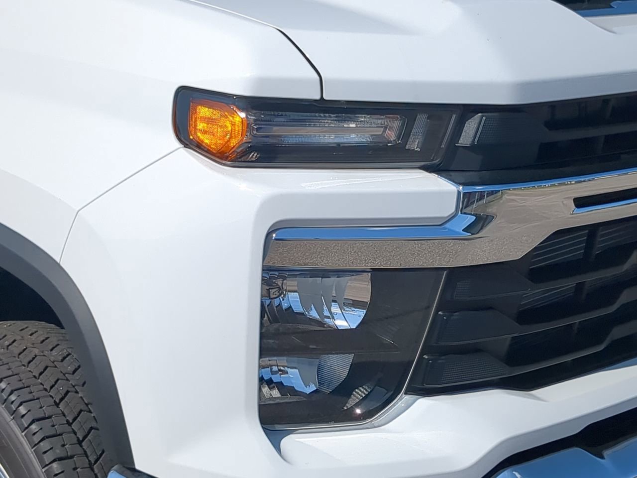 2026 Chevrolet Silverado 3500 HD LT - Photo 9