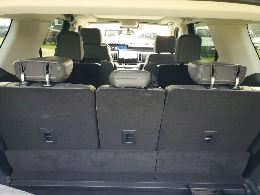 2025 Ford Expedition Active - Photo 29