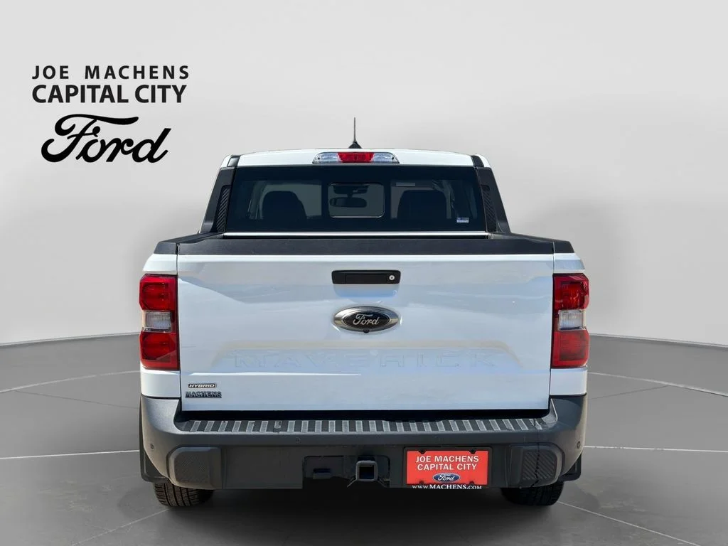 Used 2024 Oxford White Ford Lariat image 6