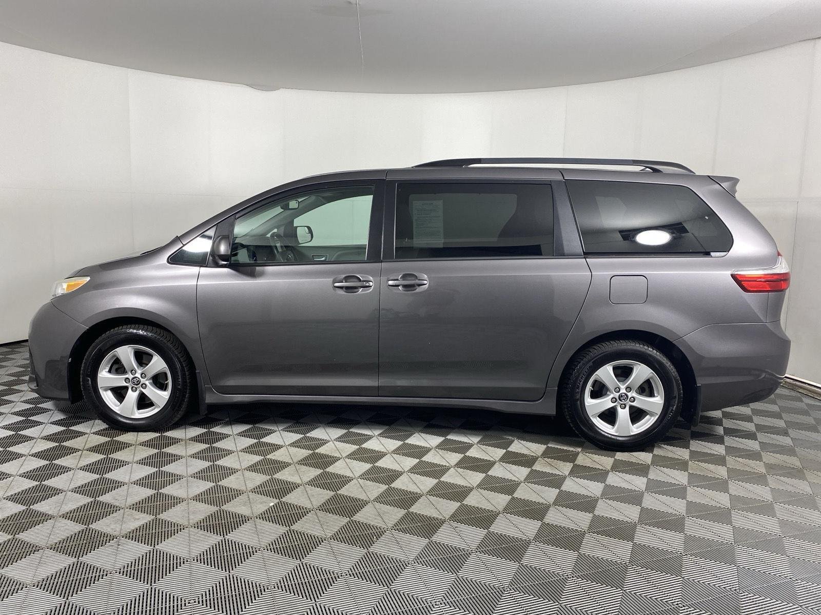Used 2018 Predawn Gray Mica Toyota LE image 18