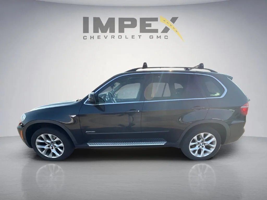 Used 2013  BMW xDrive35i image 2