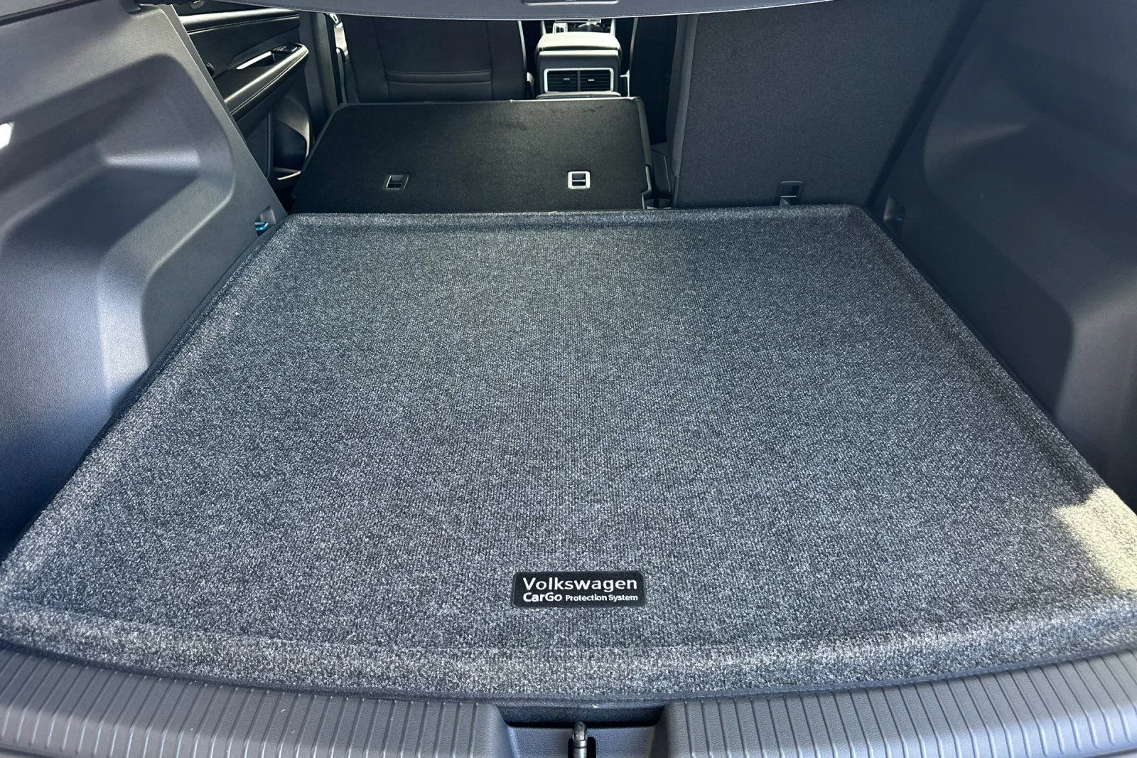 New 2026 Blue Volkswagen SE w/Technology image 13