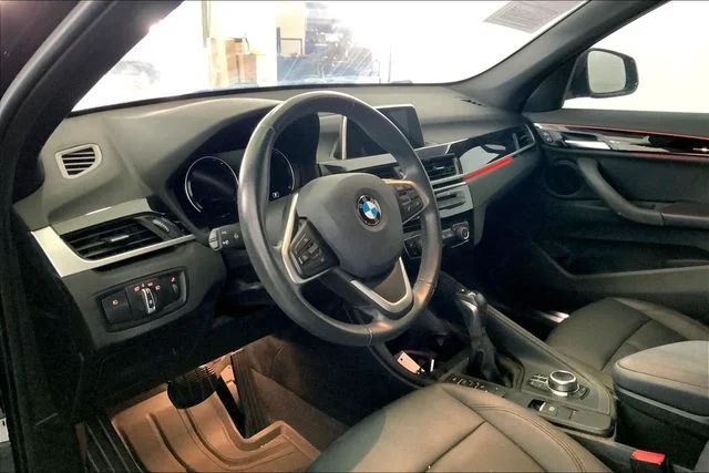 Used 2019 Jet Black BMW sDrive28i image 7