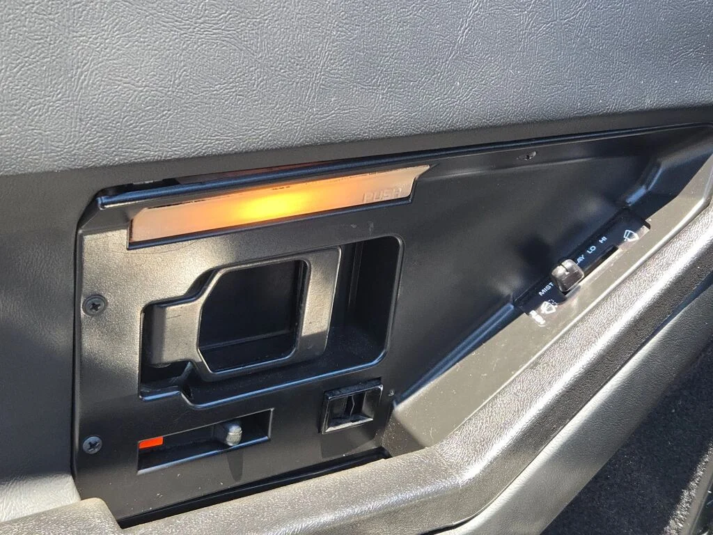 Used 1986 Black Chevrolet Base image 14