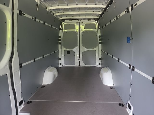 New 2026 Arctic+White Mercedes-Benz Cargo 170 WB image 21