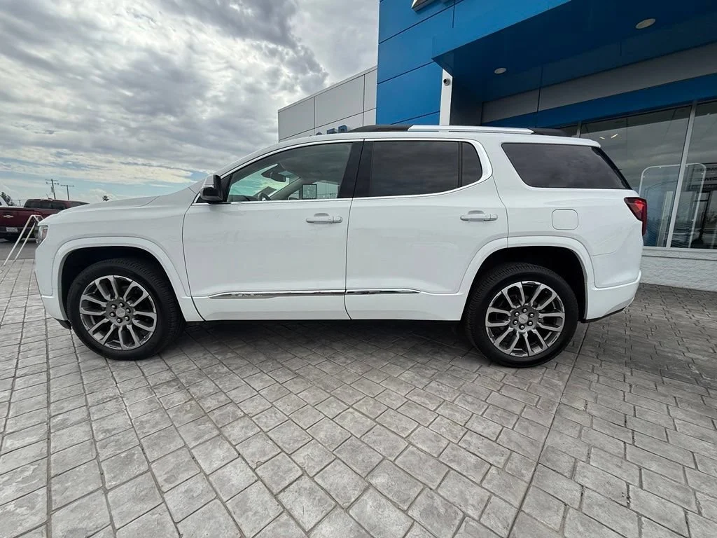 Used 2023 Summit White GMC Denali image 7