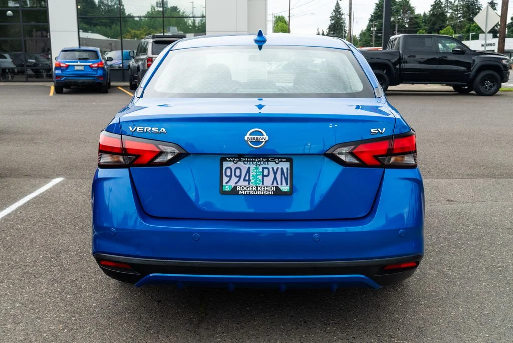 Used 2021 Blue Nissan 1.6 SV image 5