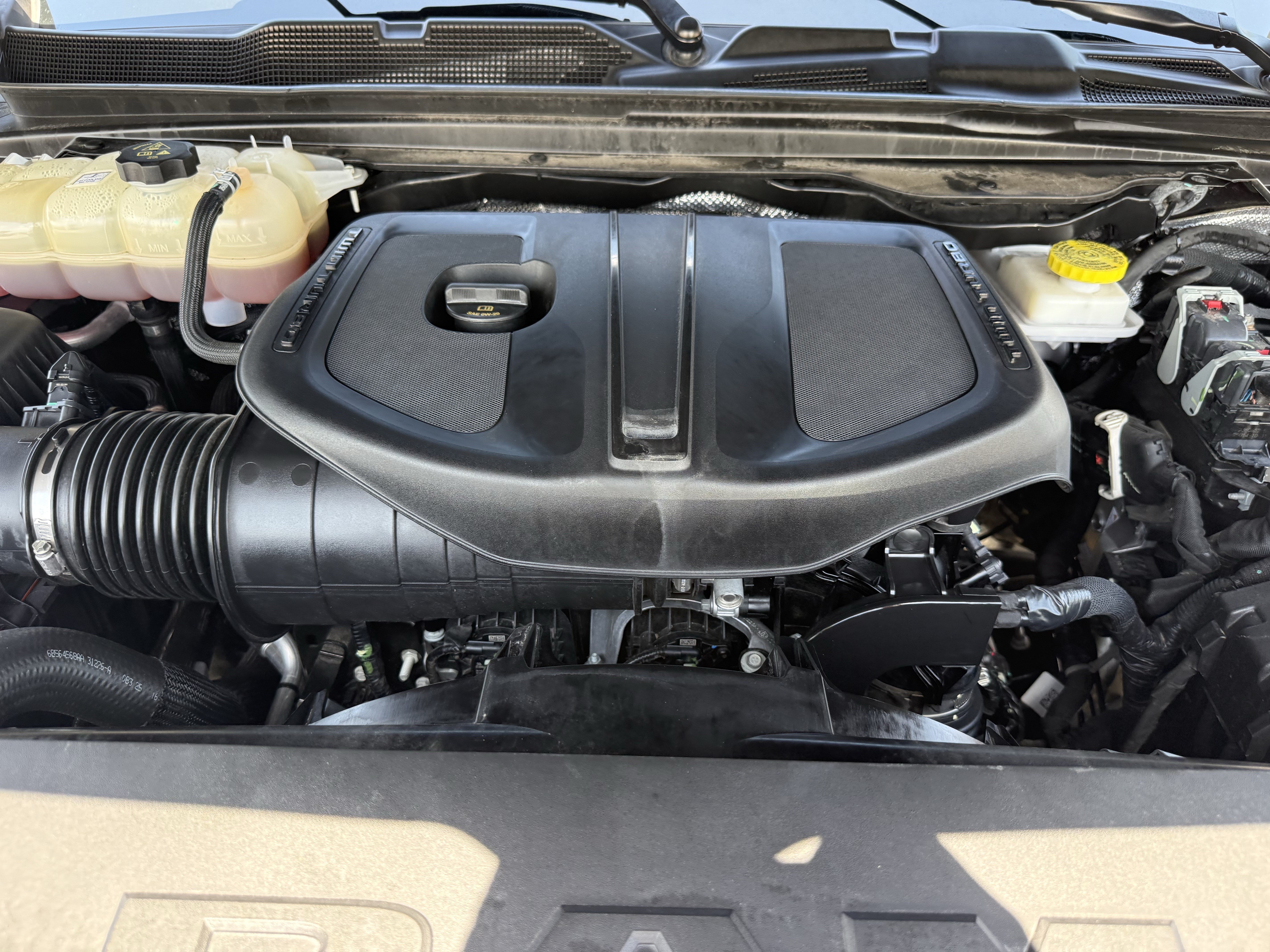 Used 2025 Granite Crystal Metallic Clearcoat Ram  image 29