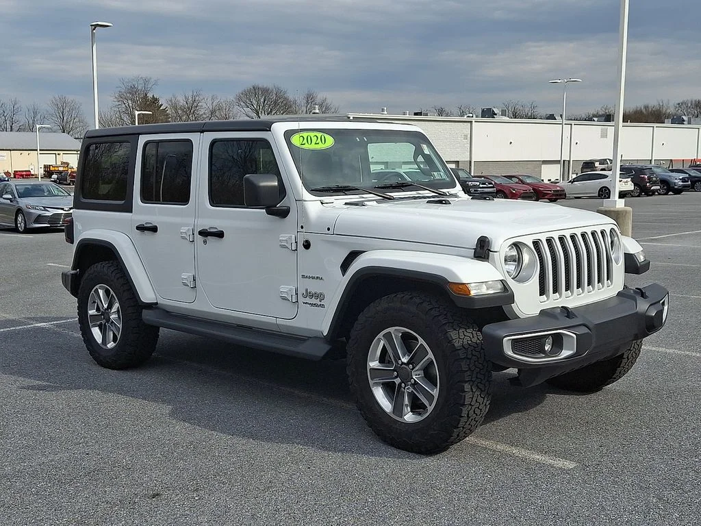 Used 2020 White Jeep Unlimited Sahara image 3