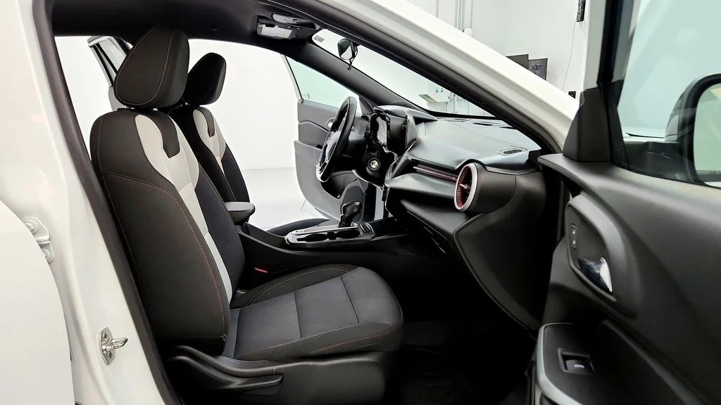 Used 2024 White Chevrolet 1RS image 17