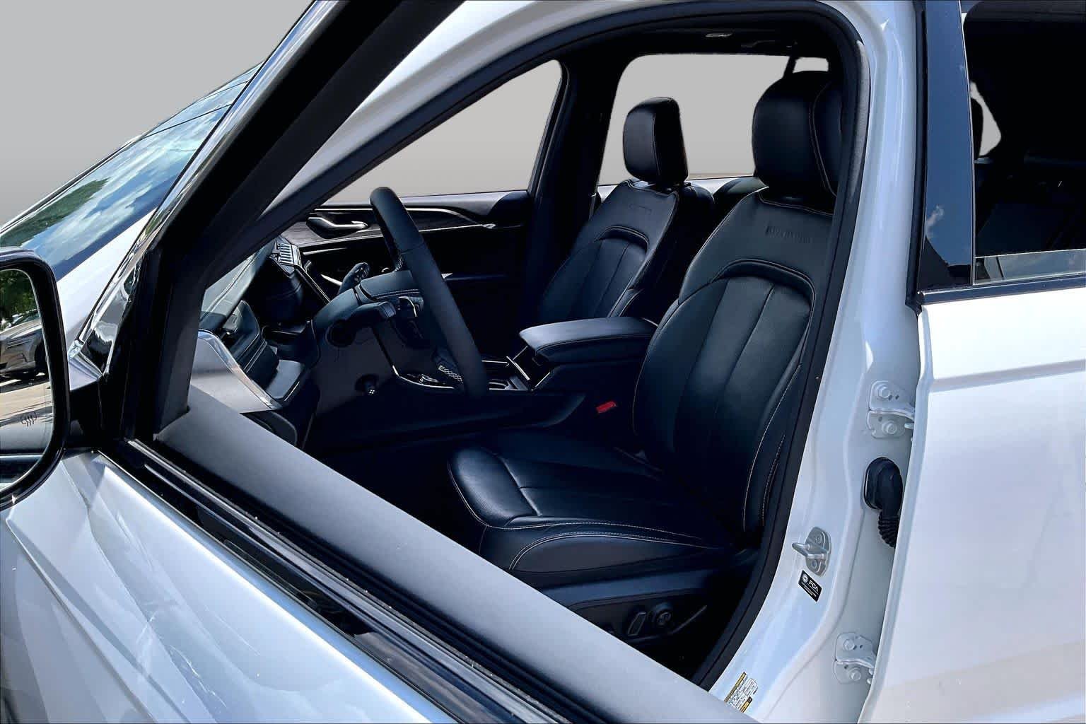 Used 2023 Bright White Clearcoat Jeep Overland image 8