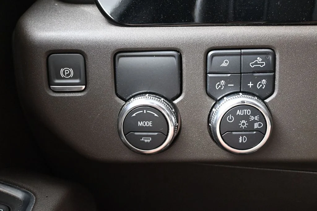 2024 GMC Sierra 1500 SLT - Photo 16