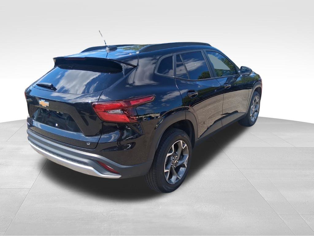 Used 2025 Black Chevrolet LT image 5