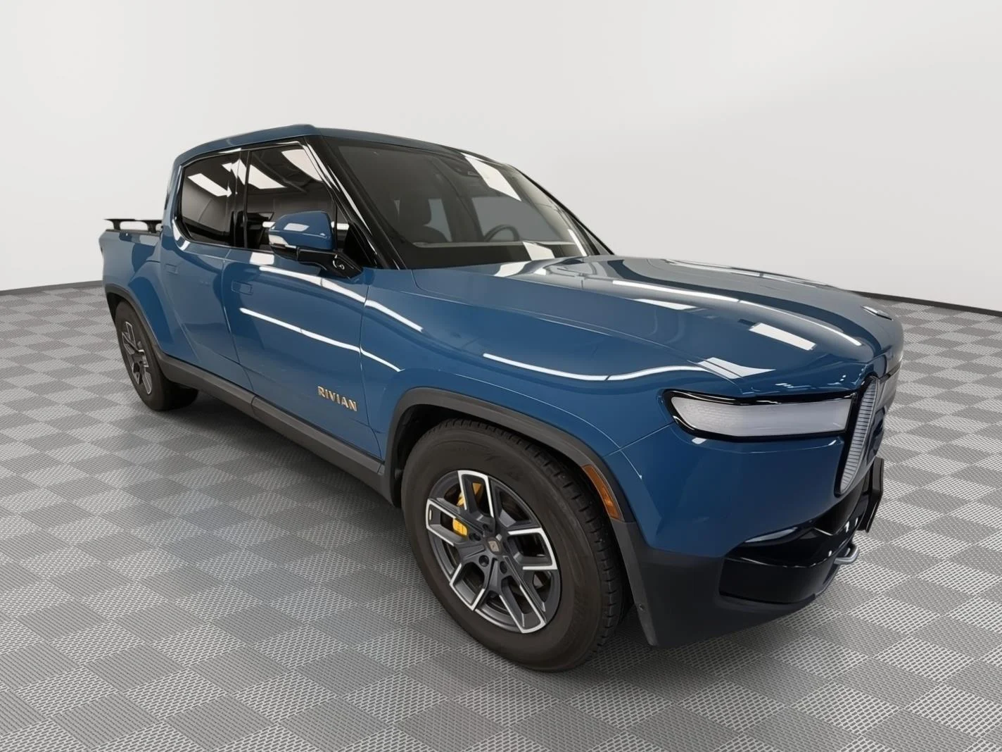 2022 Rivian R1T's photo