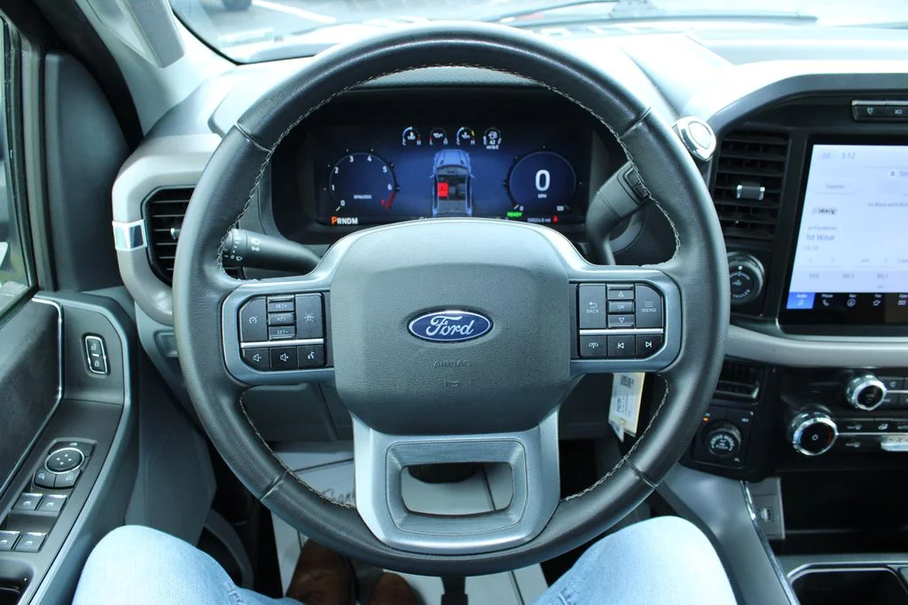 Used 2024 Black Metallic Ford XLT image 39