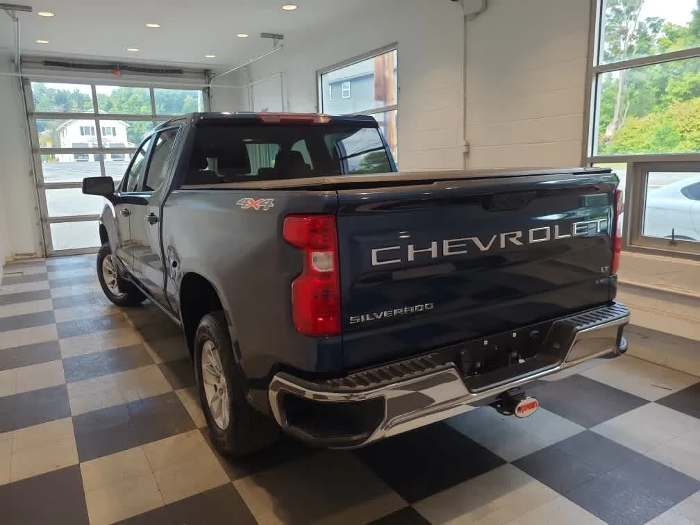 Used 2022 Northsky Blue Metallic Chevrolet LT image 3
