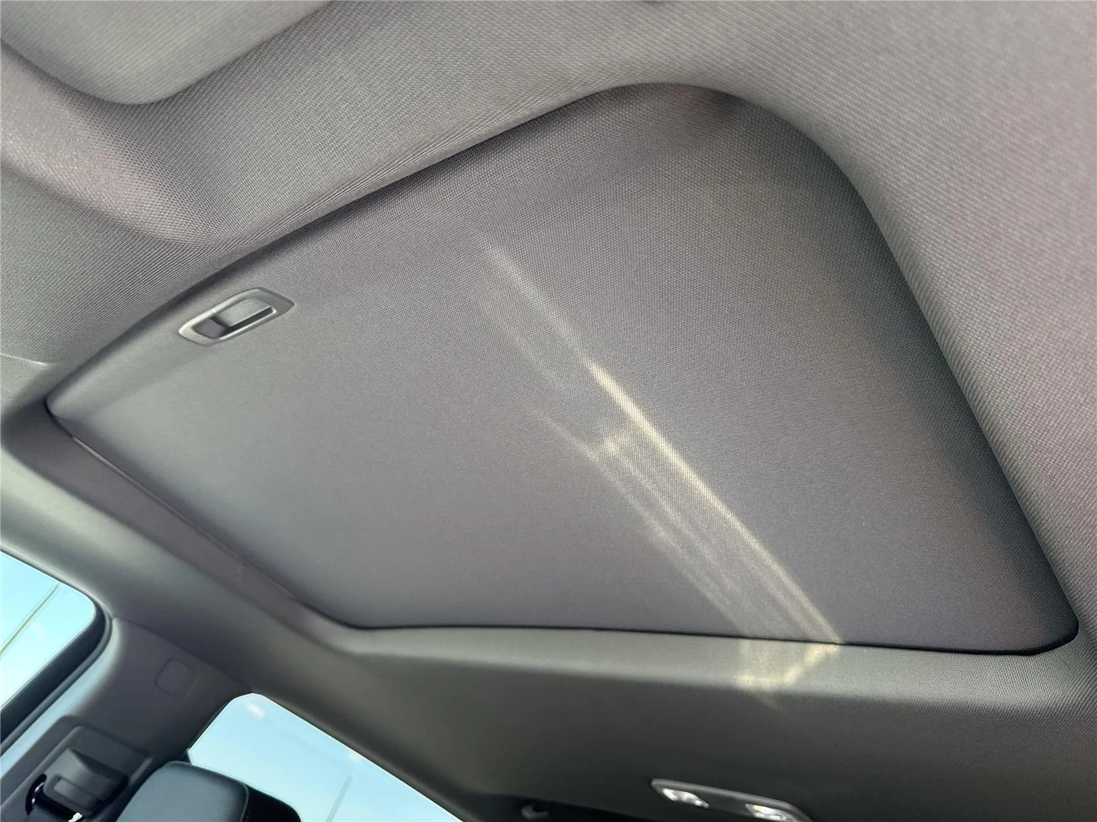 New 2026 Sterling Metallic GMC Elevation image 29