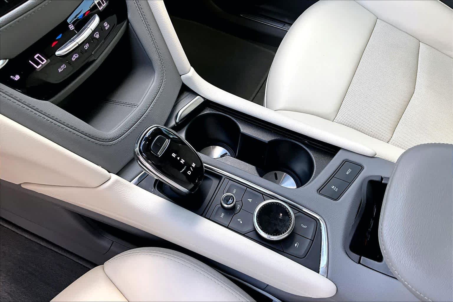 Used 2020 Crystal White Tricoat Cadillac Premium Luxury FWD image 17