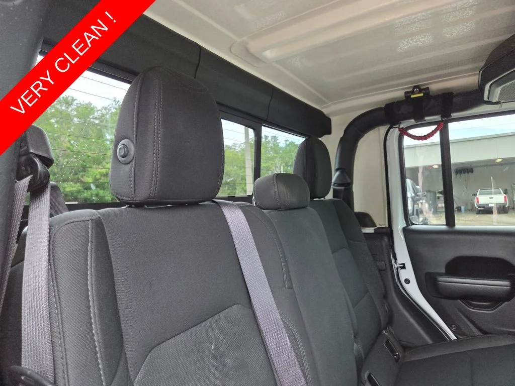 Used 2022 White Jeep Sport image 18