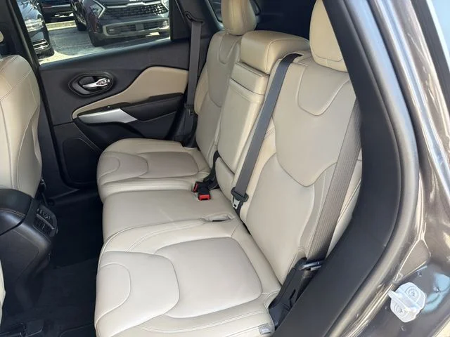 Used 2018 Gray Jeep Limited image 17