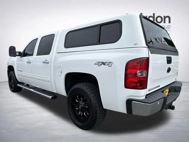 Used 2013 Summit White Chevrolet LTZ image 5