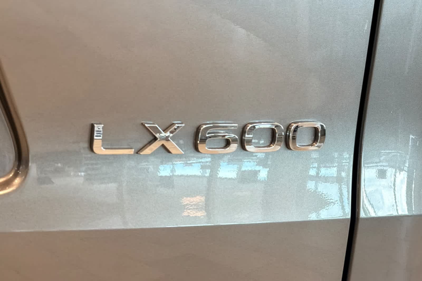 2026 Lexus LX 600 Luxury - Photo 32