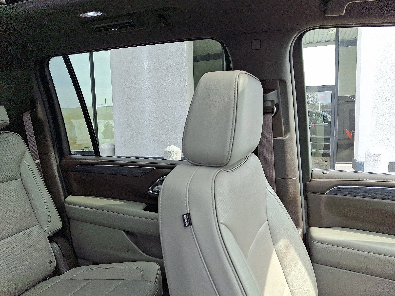 2023 GMC Yukon XL SLT - Photo 8