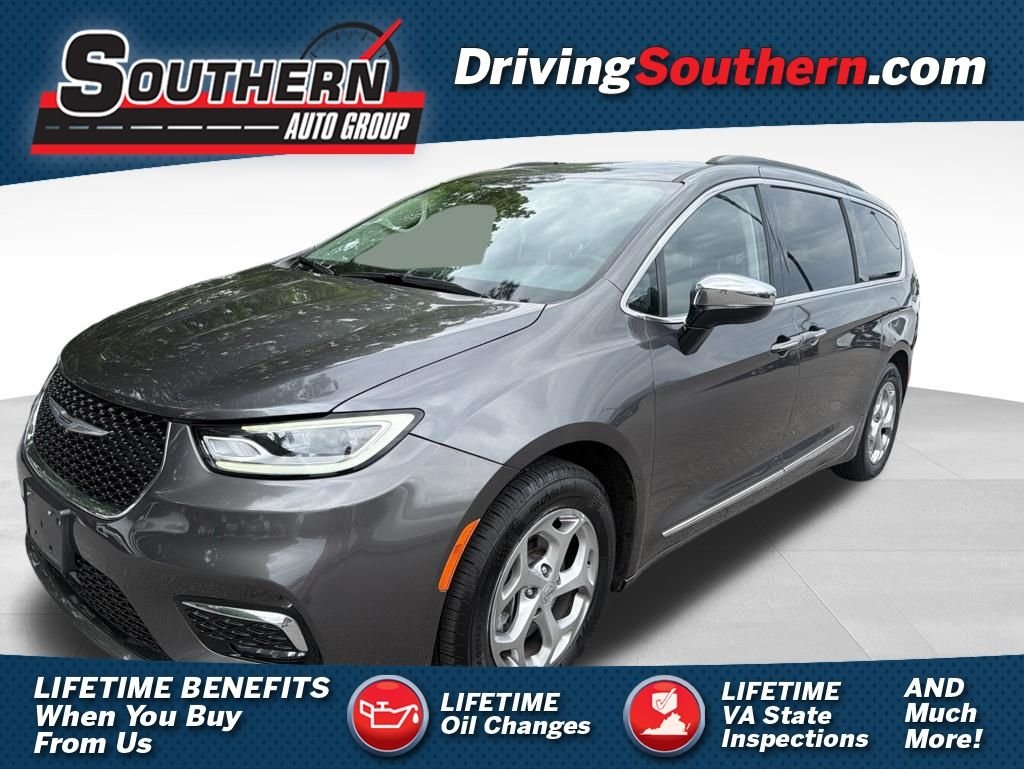 2023 Chrysler Pacifica Limited's photo