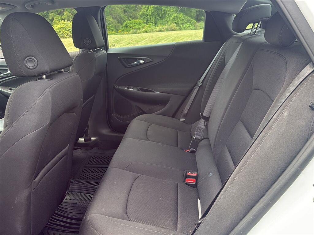 Used 2021 Summit White Chevrolet RS image 11
