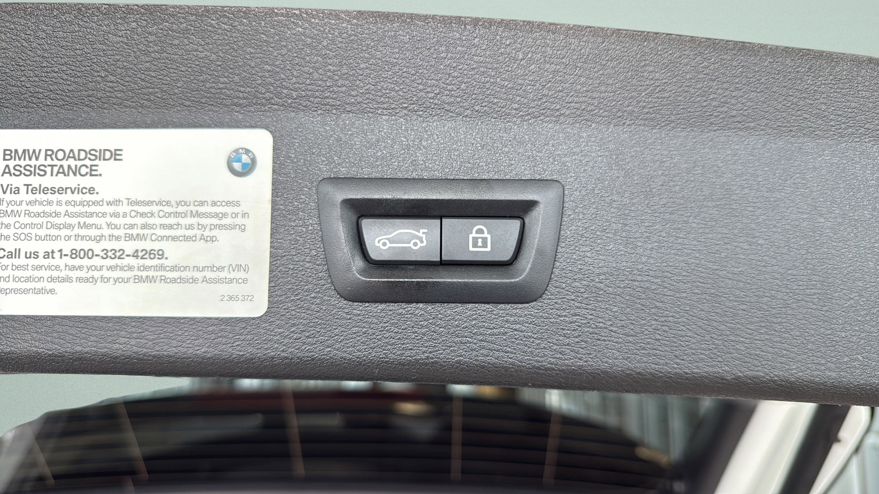 Used 2018 Alpine White BMW sDrive28i image 9