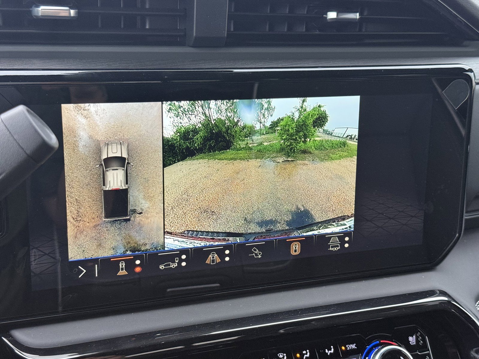 2026 GMC Sierra 2500HD AT4X - Photo 22