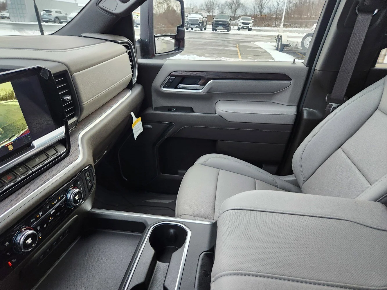 2026 GMC Sierra 2500HD SLT - Photo 9