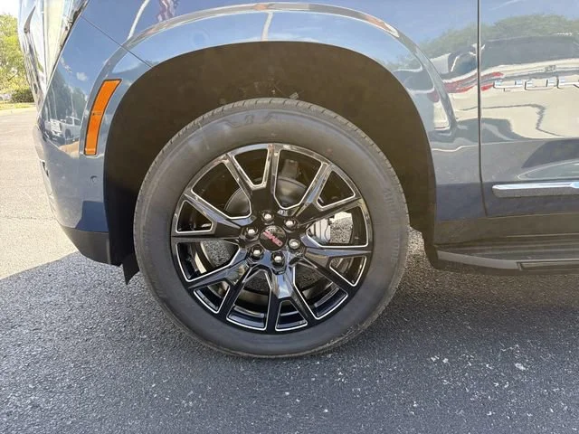 New 2026 Downpour Metallic GMC Elevation image 35