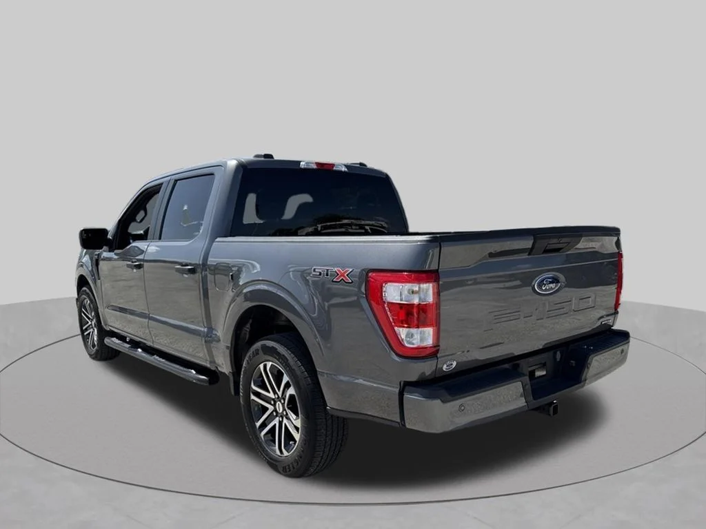 Used 2023 Gray Ford XL image 3