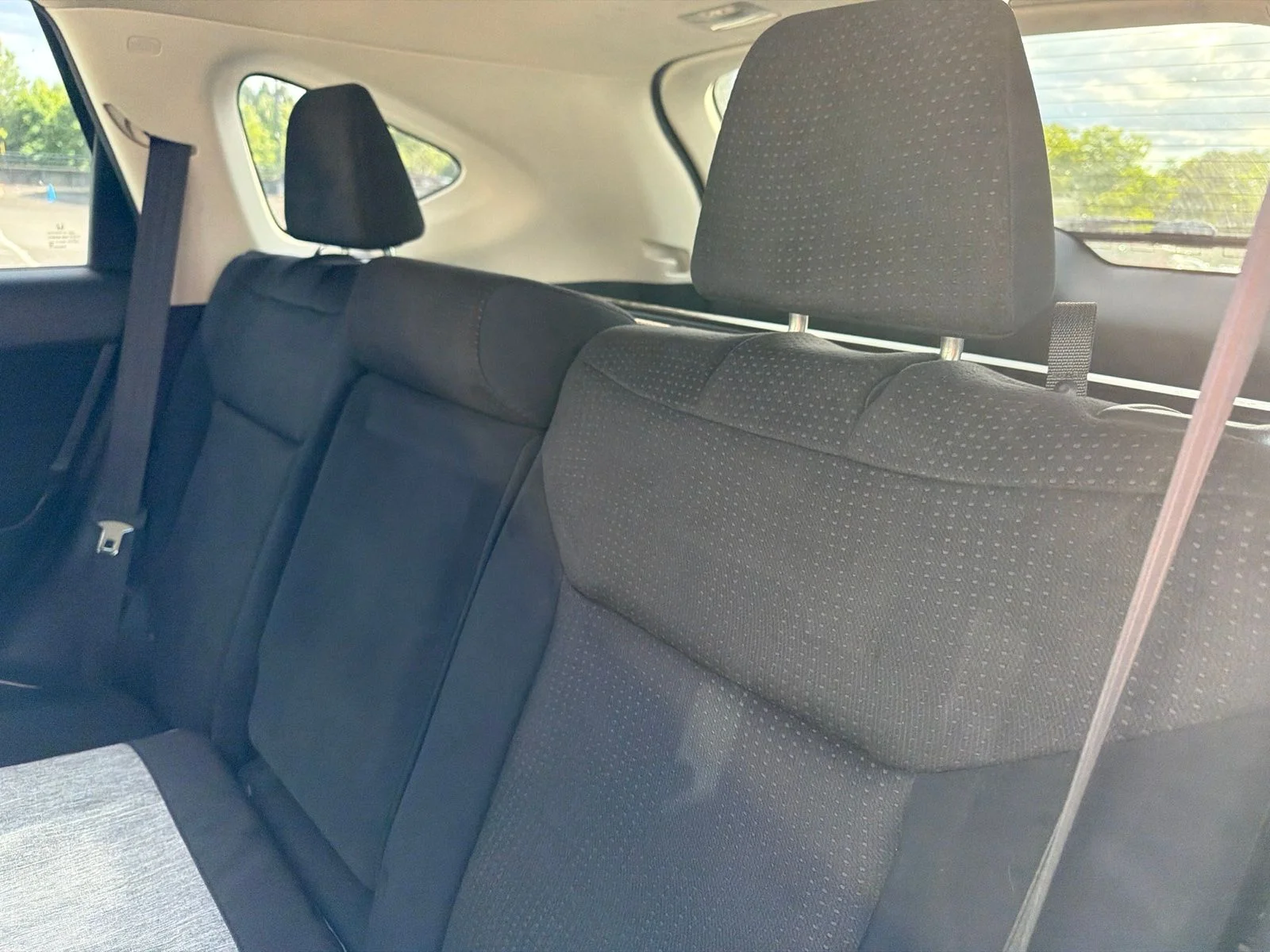 Used 2014 Alabaster Silver Metallic Honda EX image 10
