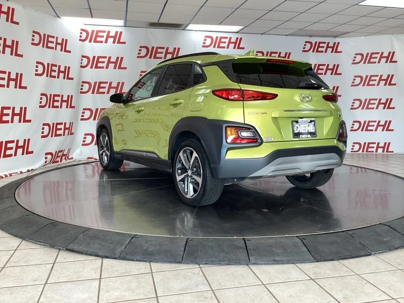 Used 2020 Green Hyundai Limited image 5