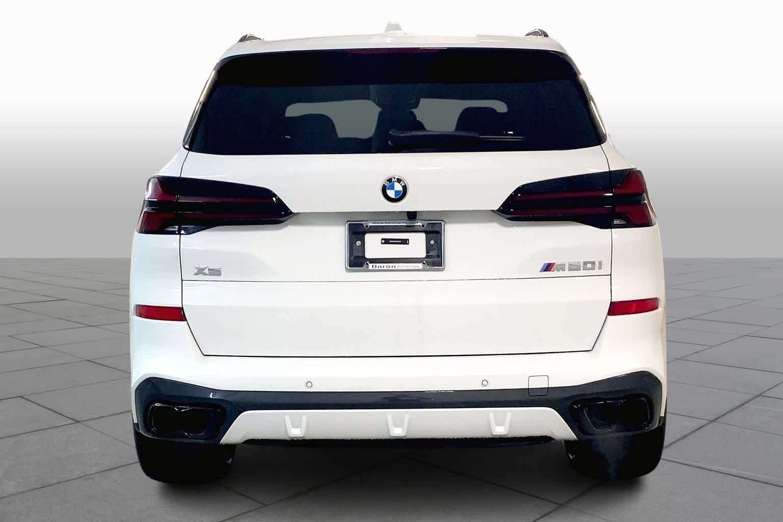 New 2026 Alpine White BMW M60i image 4