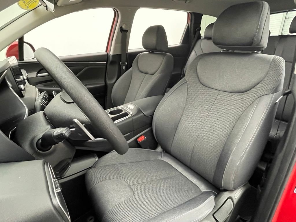 Used 2023 Calypso Red Hyundai SE image 16