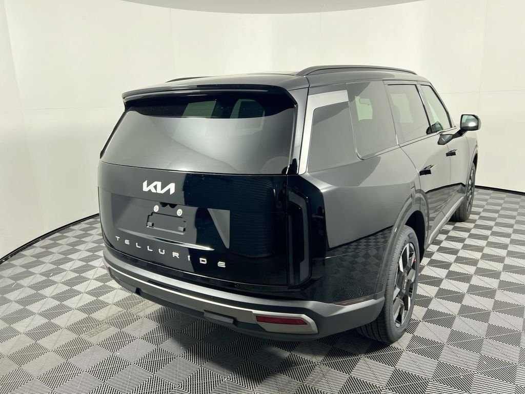 New 2027 Ebony Black Kia S image 3
