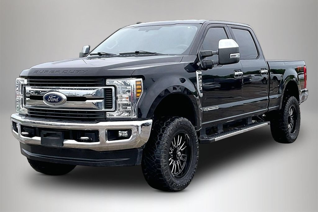 Used 2019 Agate Black Metallic Ford XLT image 2