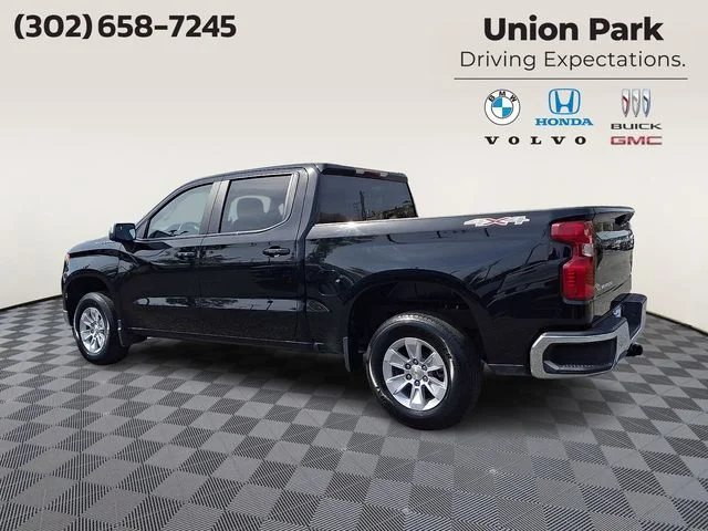 Used 2025 Black Chevrolet LT image 6