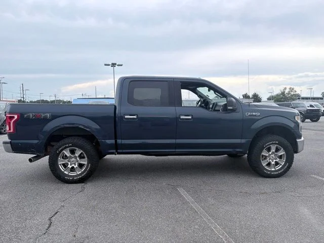 Used 2015 Blue Ford XLT image 2