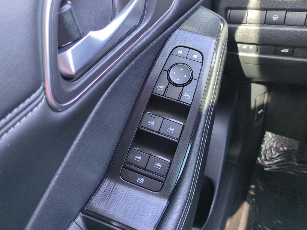 Used 2021 Black Nissan SV image 19