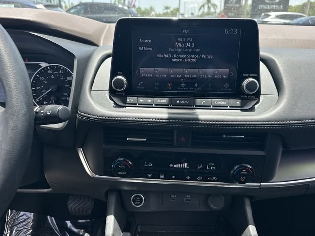 Used 2023 Gray Nissan SV image 19