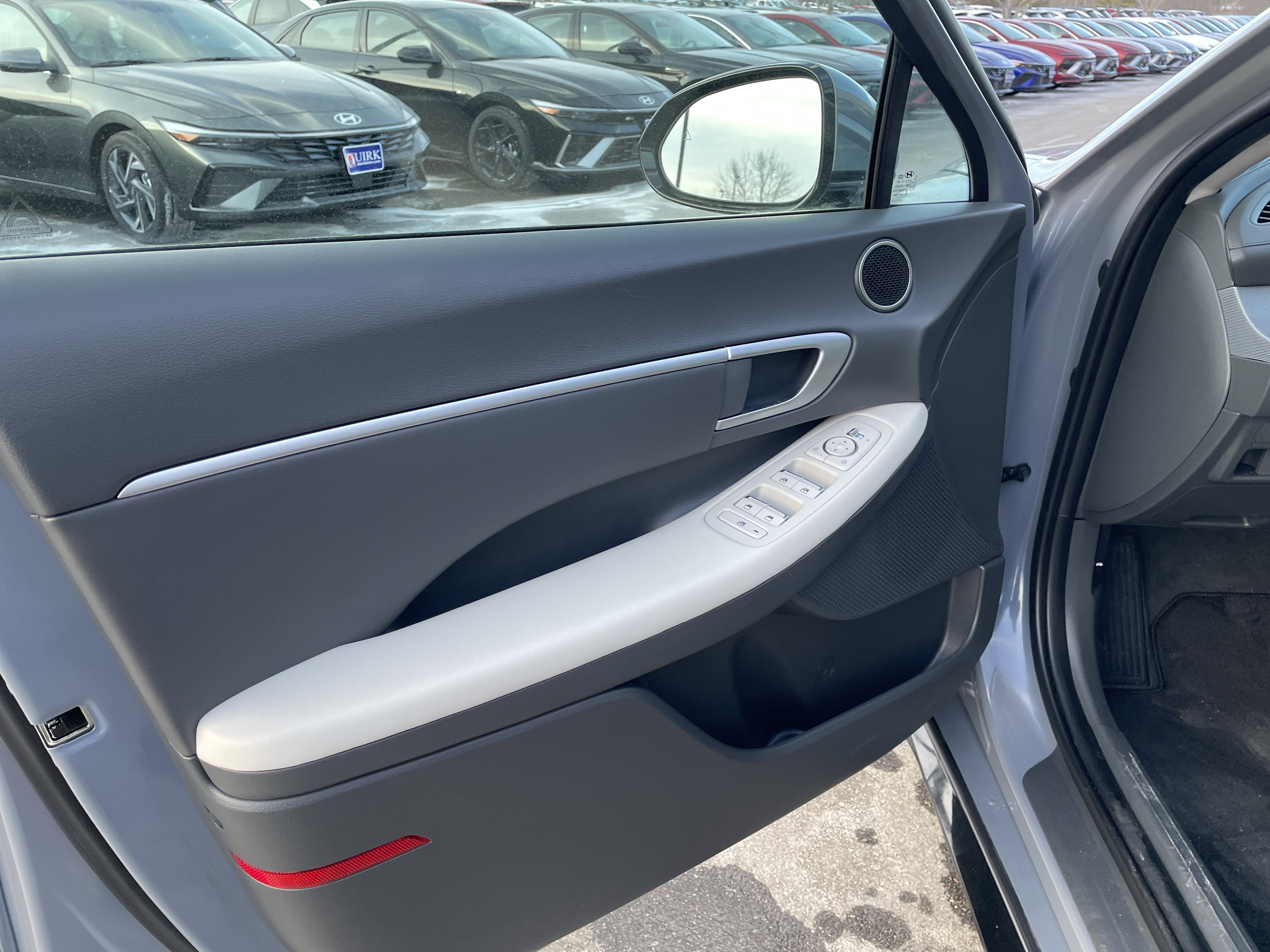 Used 2024 Transmission Blue Hyundai SEL image 10